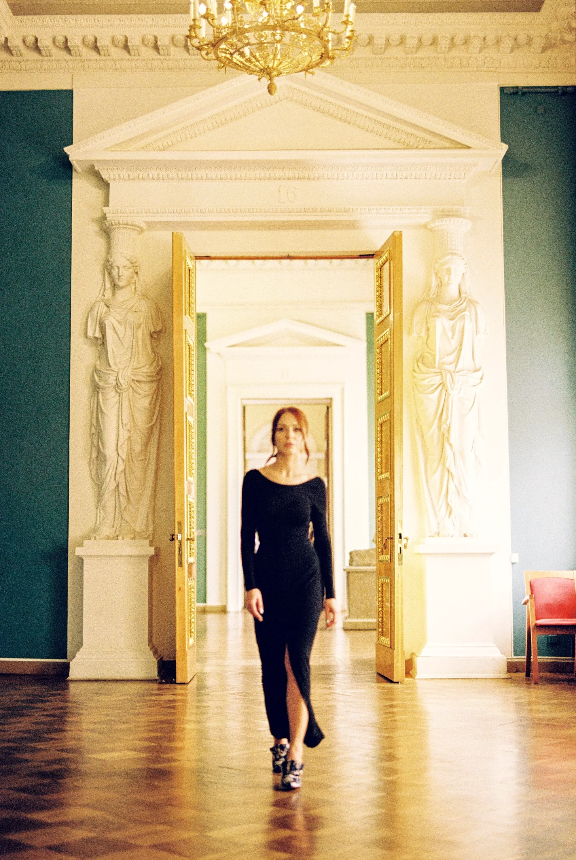 Elegant period hallway with restored mouldings and parquet
